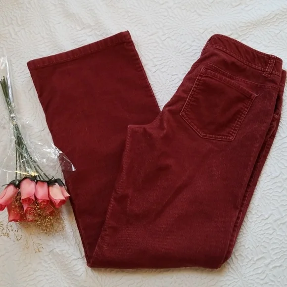 Ann Taylor Corduroy midrise rusty red bootcut Jeans, Size 6 - Picture 2 of 8